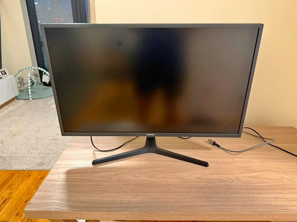 Monitor Samsung 32" 4K UHD