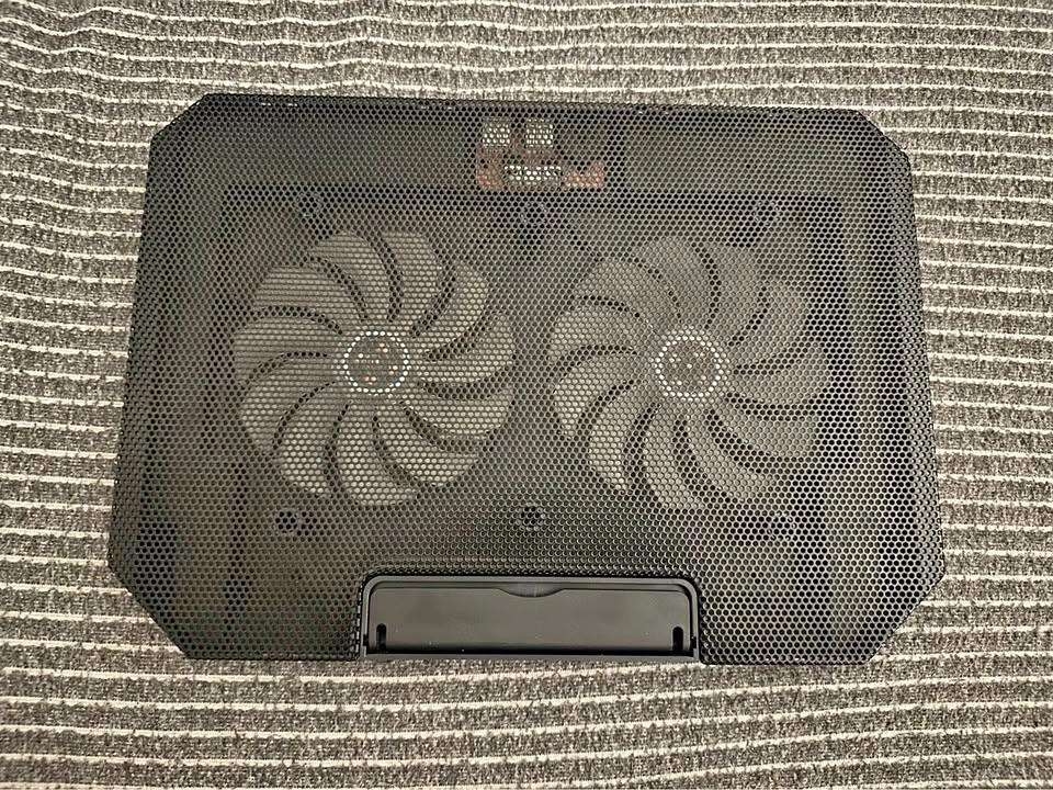 Aimiuzi Laptop Cooling Pad Like-New (In Box)