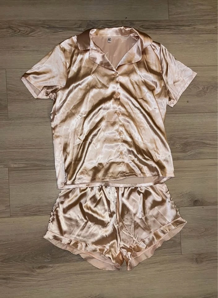 Women’s Satin Pajama Set Ruffle Bottom - photo 4