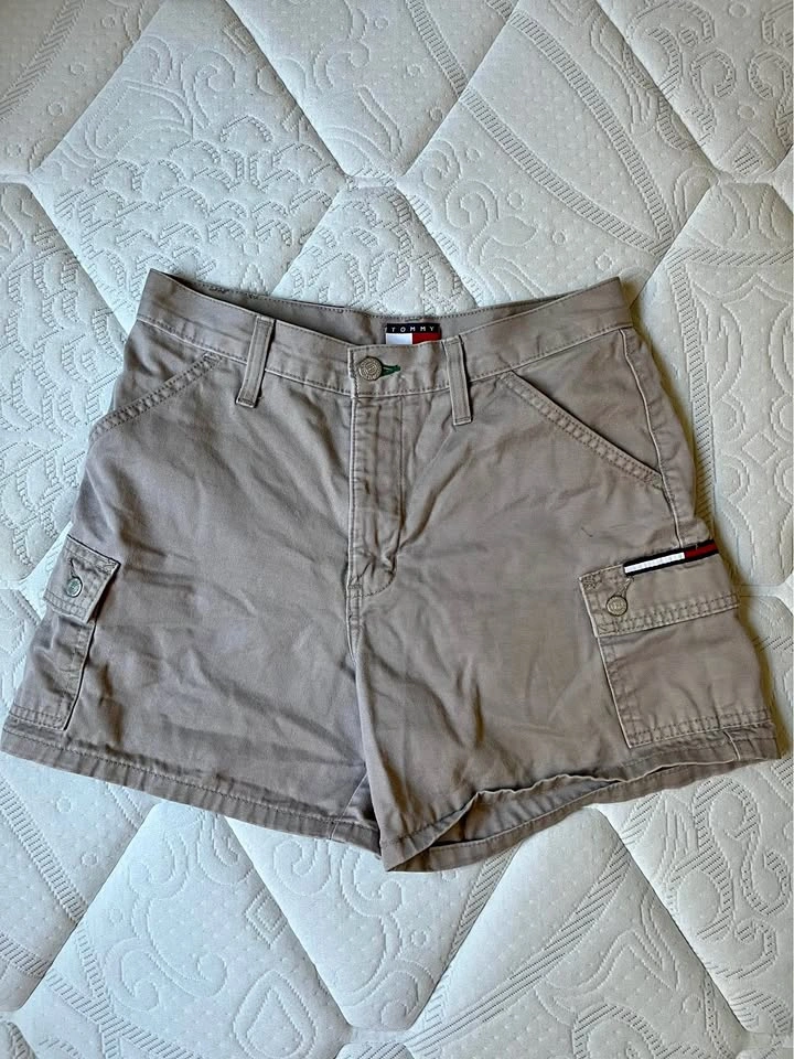 Vintage Tommy Hilfiger Shorts Size 28