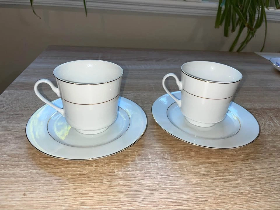 Vintage tea cups and saucers