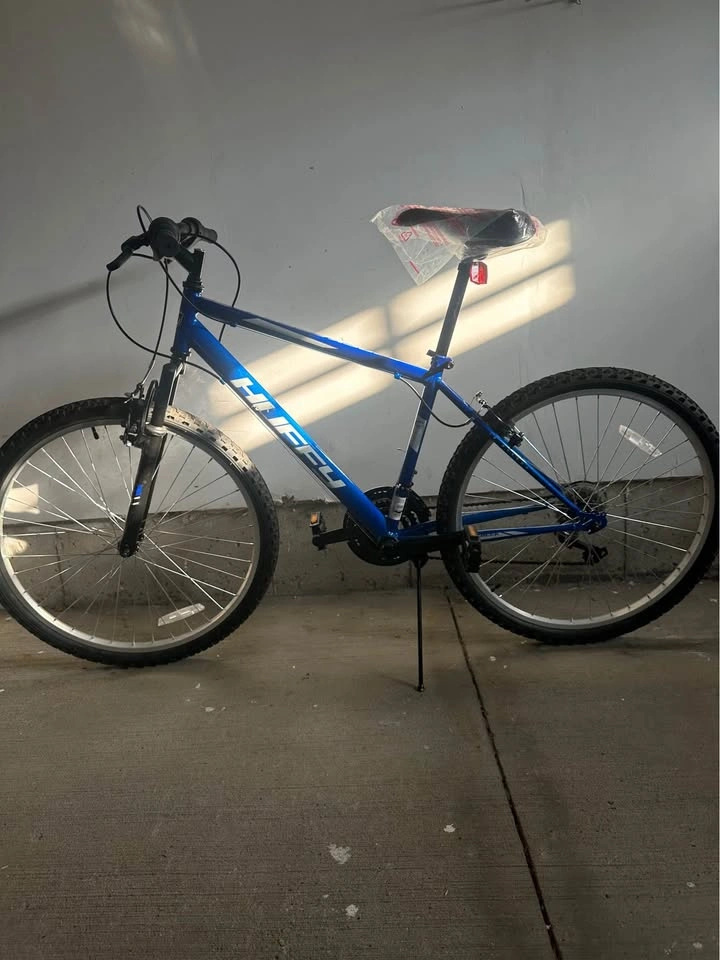 Huffy Rock Creek 26" Men’s 18-Speed Mountain Bike - Blue - photo 2