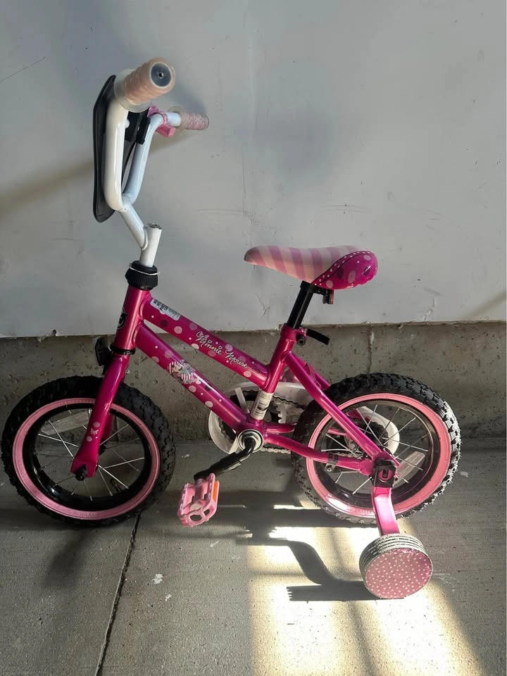 Huffy 12" Minnie Mouse Bike with Training Wheels - Pink - photo 2