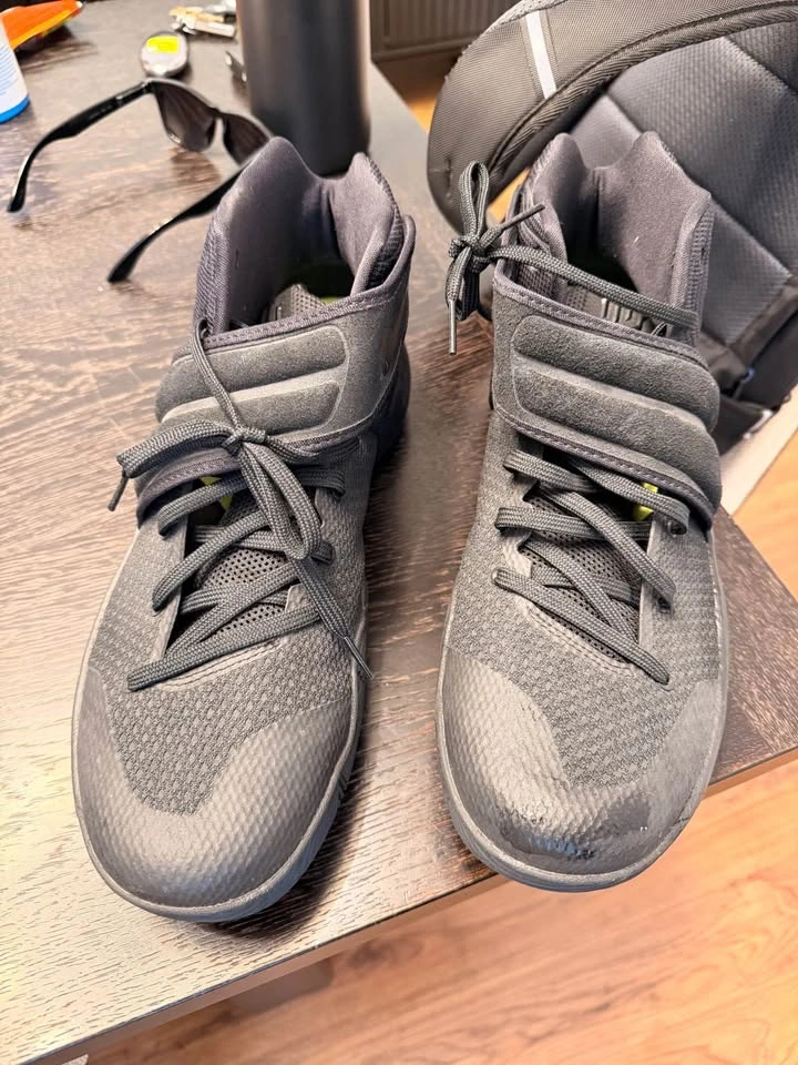Kyrie 2 (Size 13) Black - photo 2