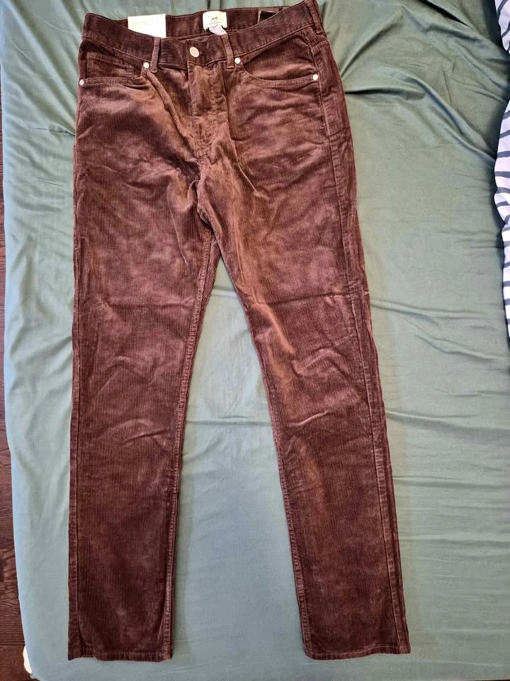 H&M Slim Fit Corduroy Pants Size 31