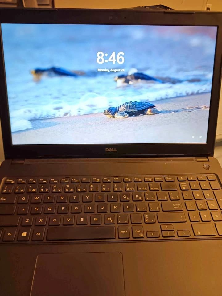 Dell Latitude 3580 i7-7500U 12GB RAM 256GB SSD Win 11 Pro