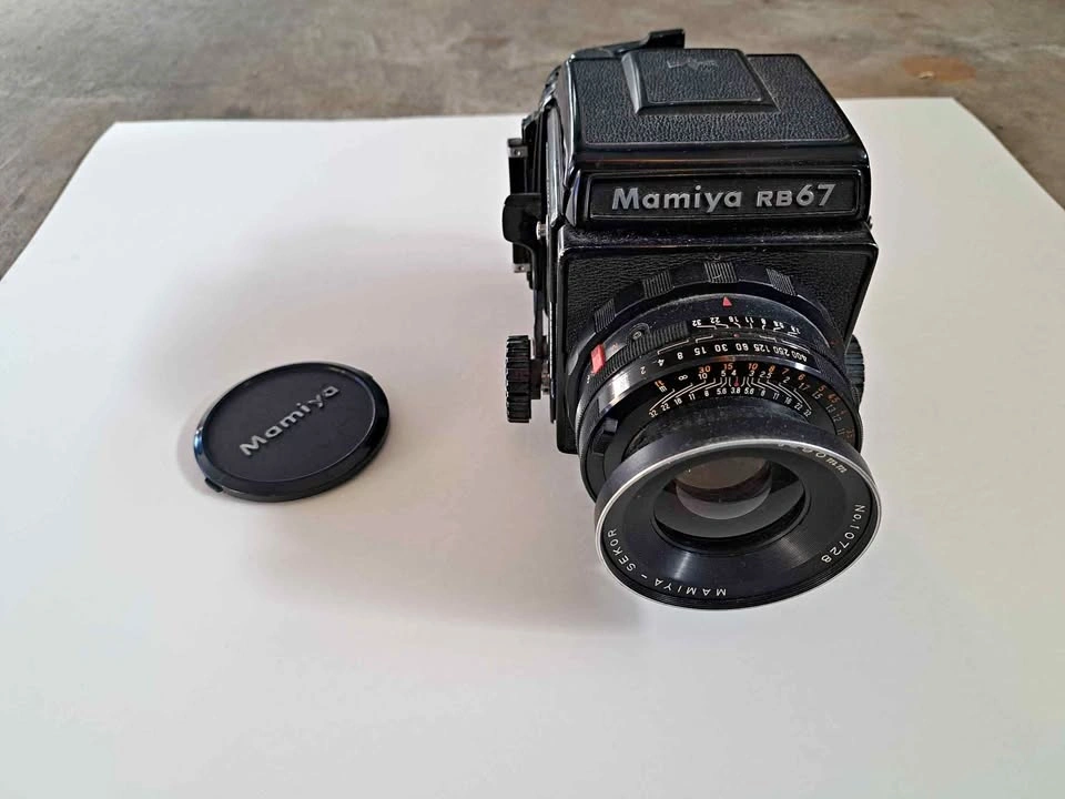 Mamiya RB67 Professional Medium Format Film Camera Set