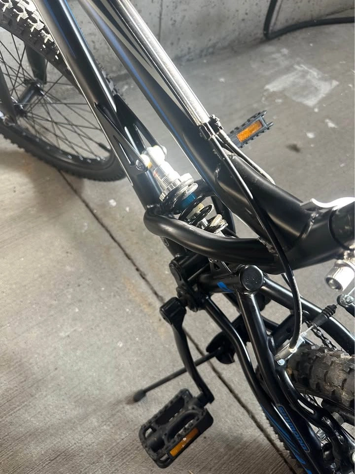 Hyper 20" Shocker Mountain Bike - Black - photo 4