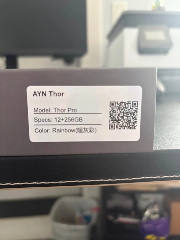 AYN Thor pro batch 4 (rainbow) - photo 4