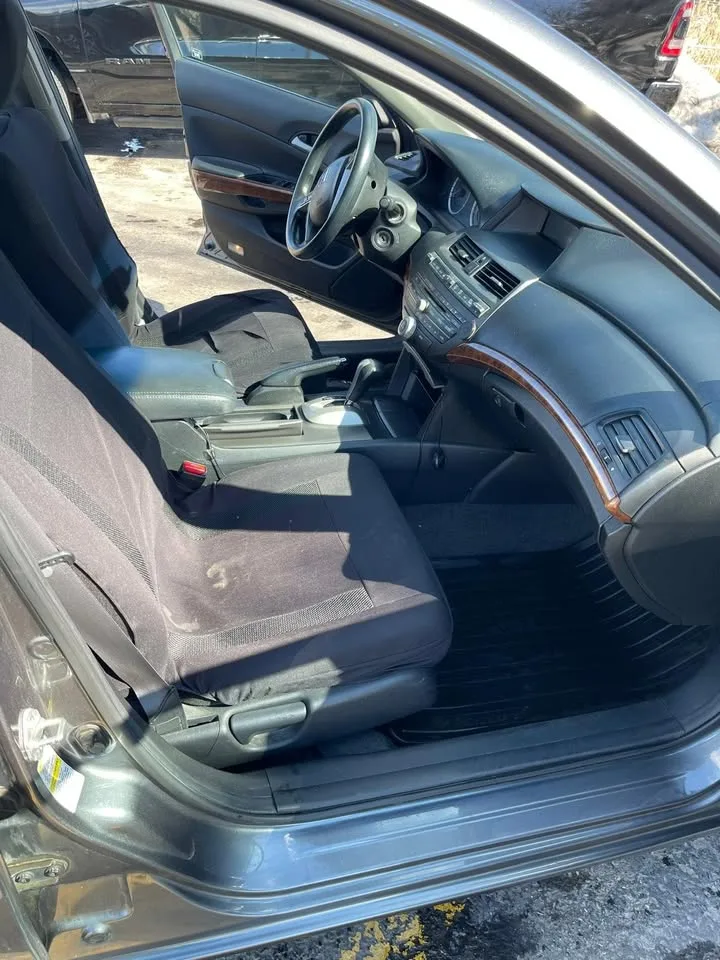 2011 Honda Accord EX-L image indicator(5)