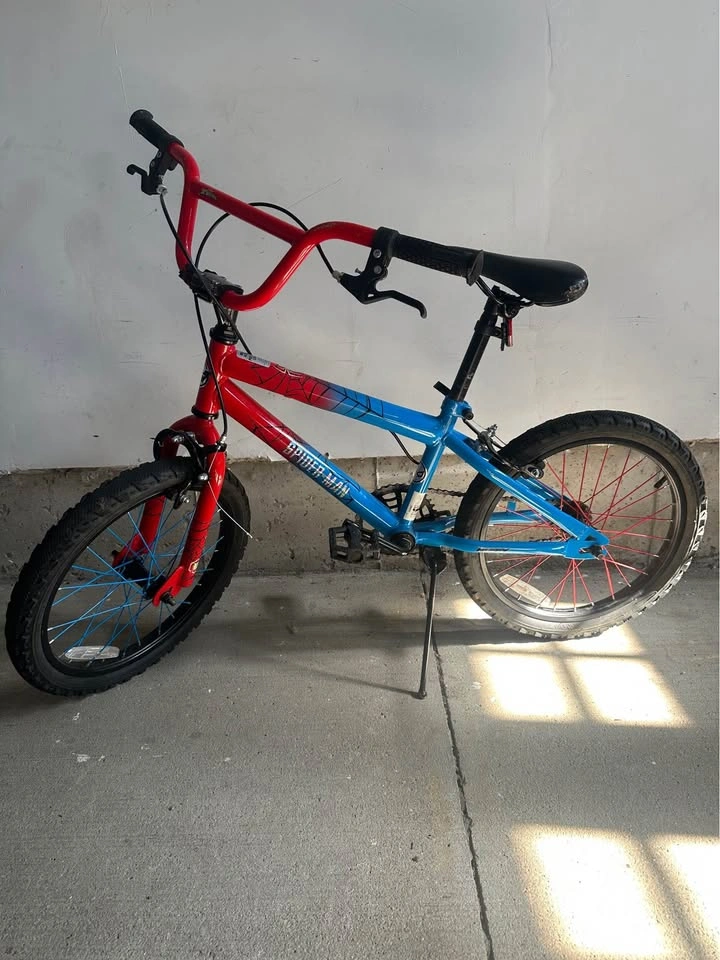 Huffy 18" Marvel Spider-Man Boys Bike - Red/Blue - photo 2