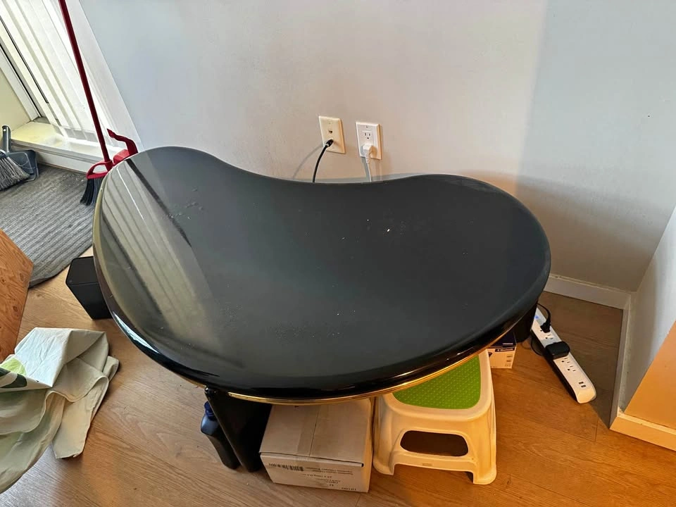 Free coffee table