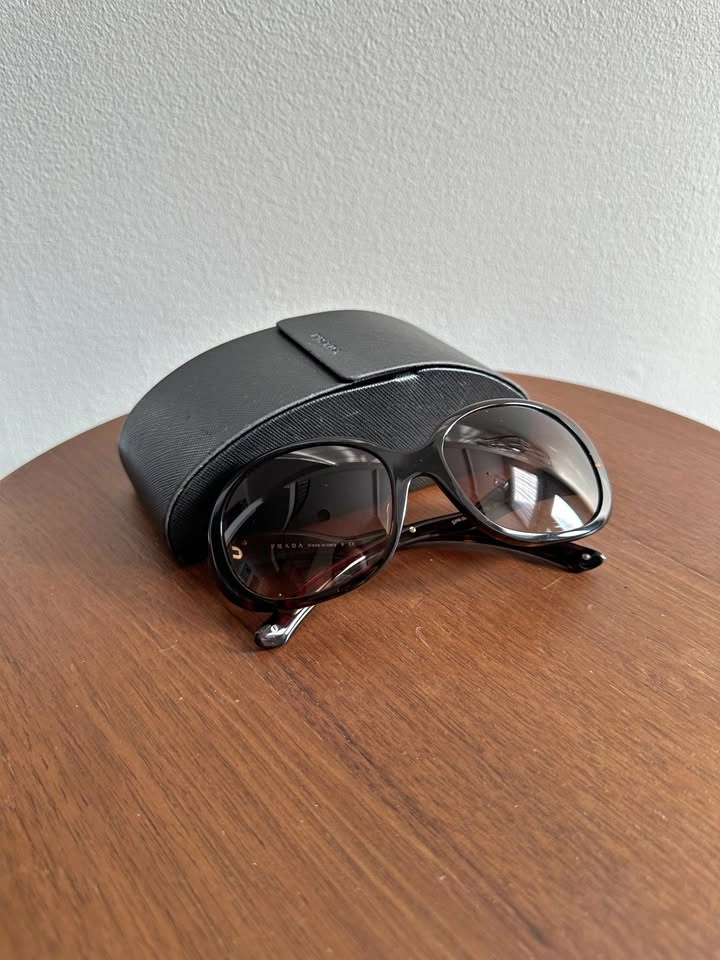 Prada Women’s Sunglasses – Model: SPR08L Like New