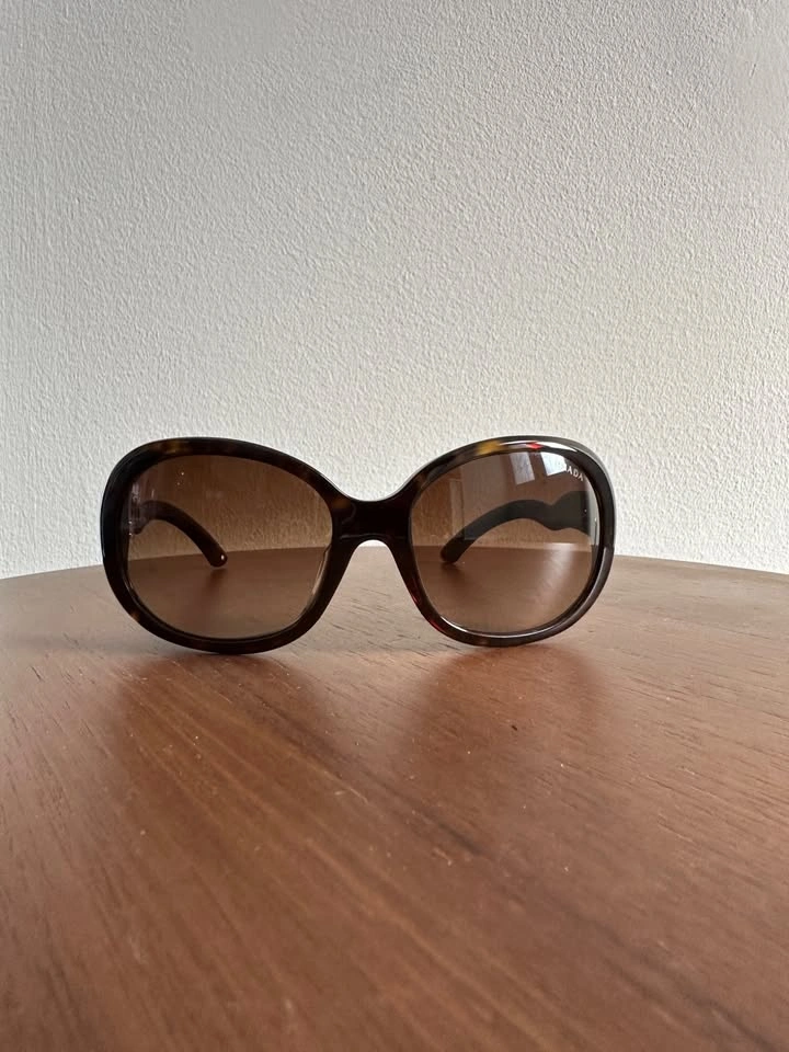 Prada Women’s Sunglasses – Model: SPR08L Like New - photo 2