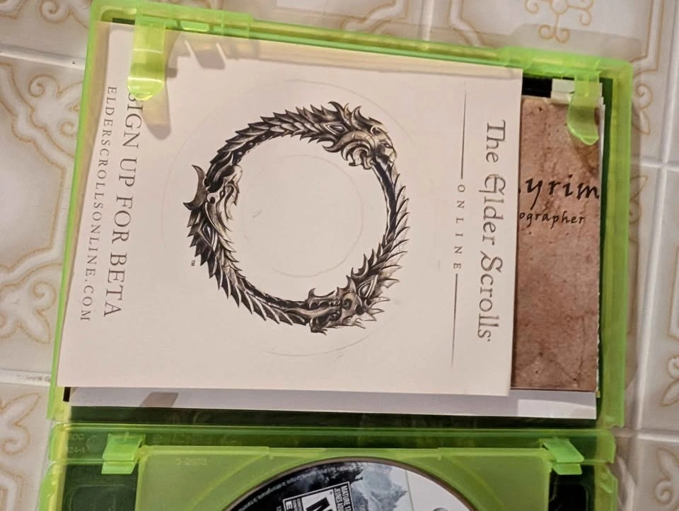 Bethesda The Elder Scrolls V: Skyrim Legendary Edition - Xbox 36 - photo 3