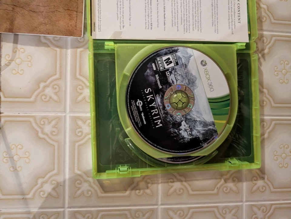 Bethesda The Elder Scrolls V: Skyrim Legendary Edition - Xbox 36 - photo 5