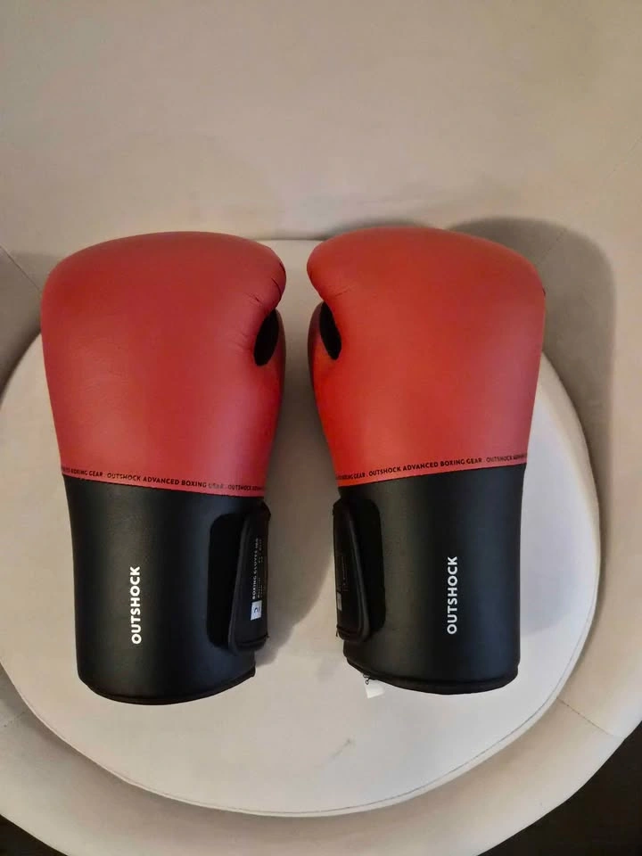 Outshock 100 Boxing Gloves 12 oz BRAND NEW - photo 2