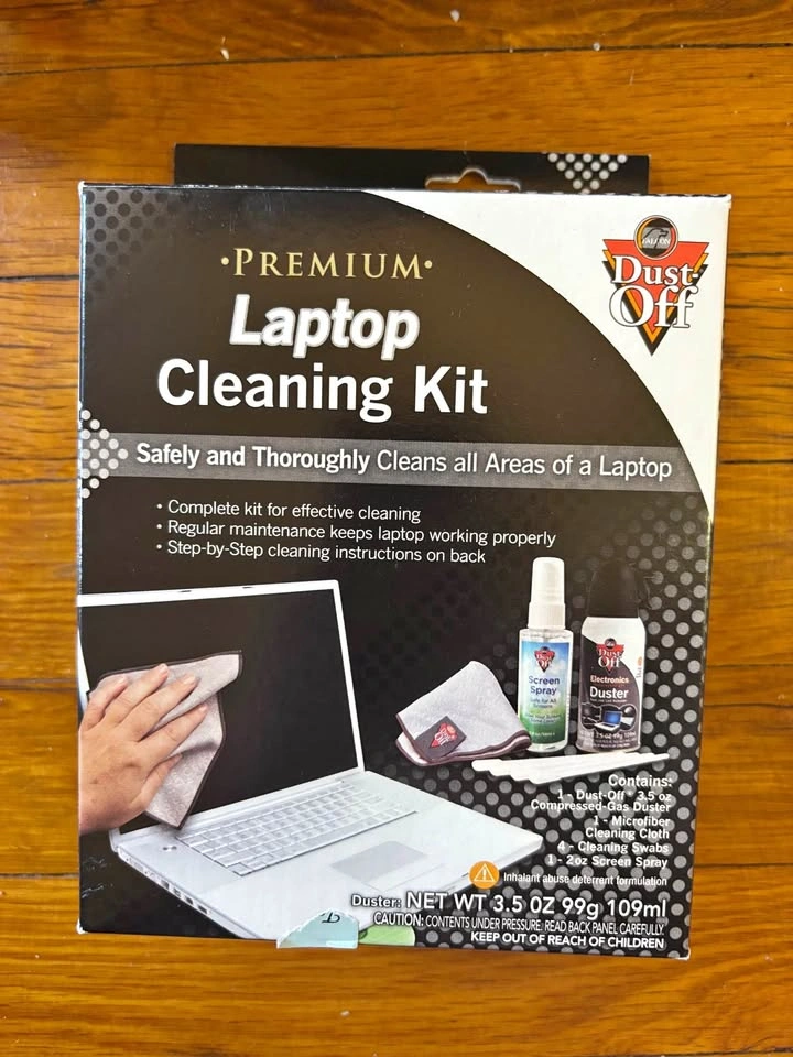 Laptop cleaning kit