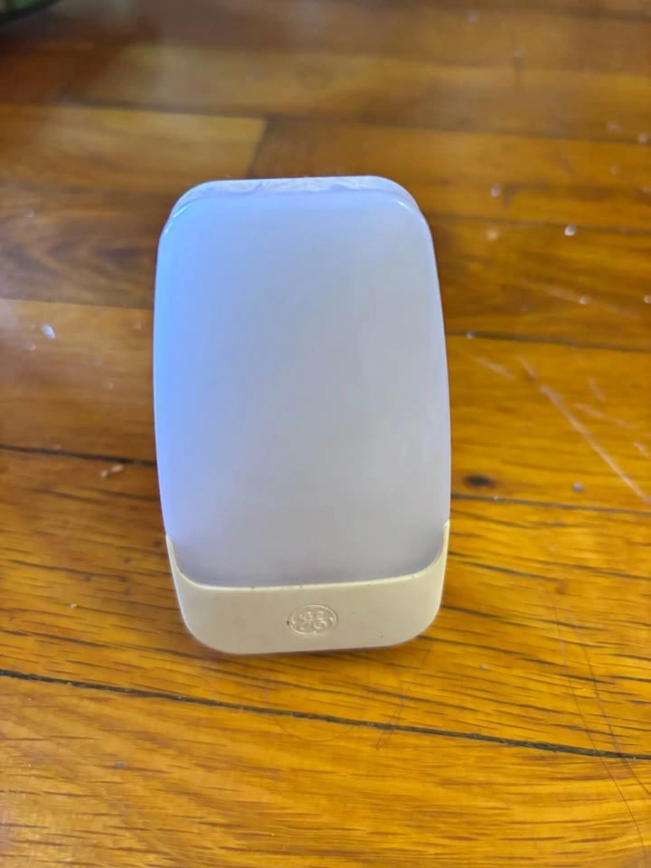 GE Plug-In LED Night Light