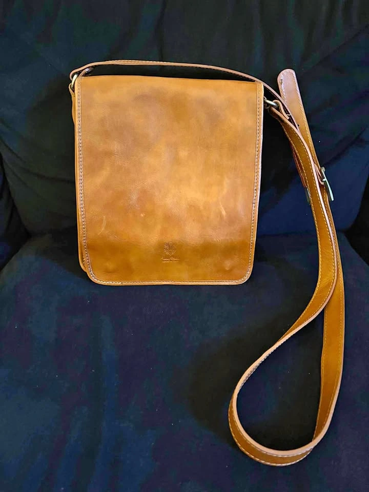 Leather purse from Italy