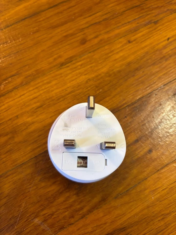 UK Type G Travel Plug Adapter - photo 2