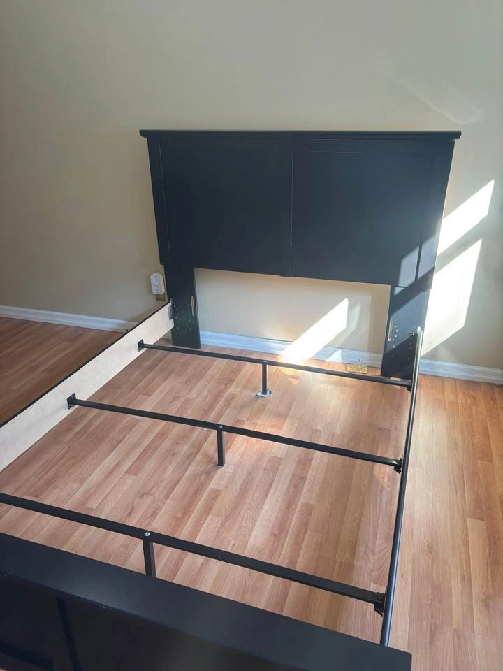 Wooden Bed (Queen size)