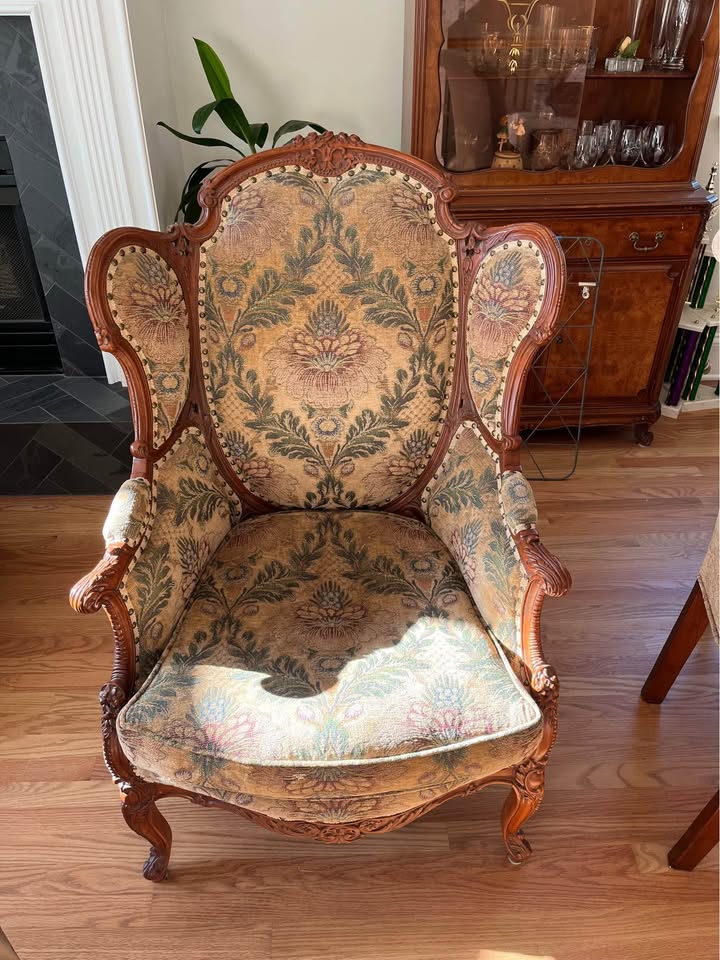 French Provincial Arm Chair, tall - photo 2