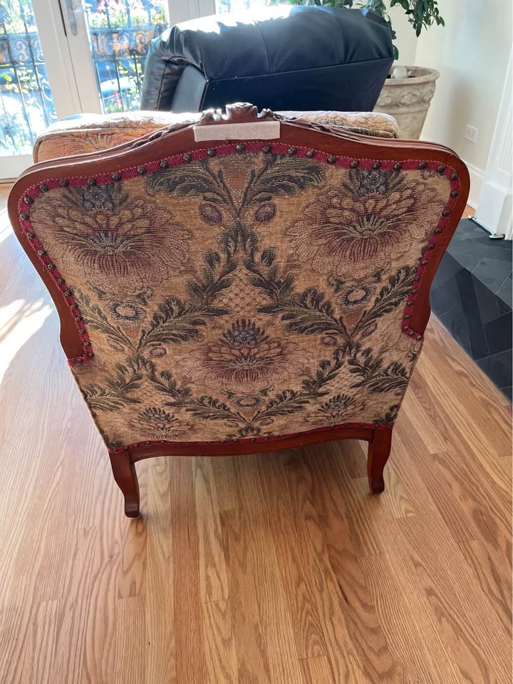 Antique French Provincial Arm Chair - photo 4