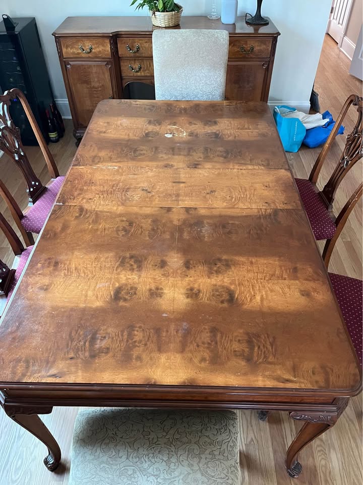Antique French Provincial Dining Room Table w/six chairs - photo 2