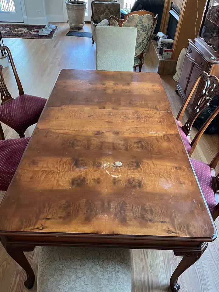 Antique French Provincial Dining Room Table w/six chairs image indicator(4)