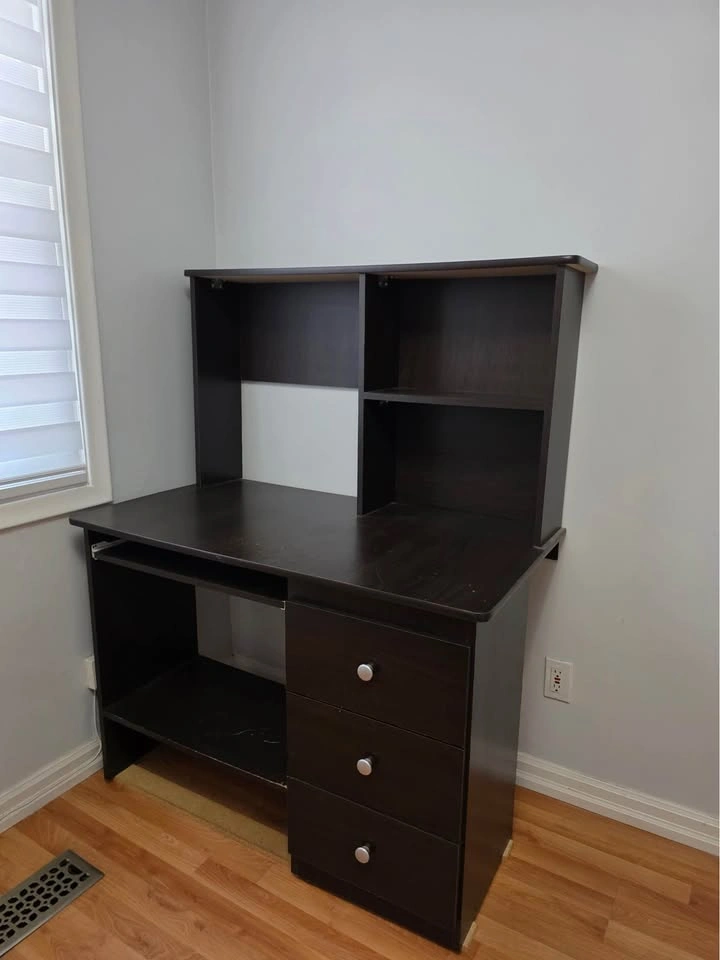 Wooden desk with 3 drawers - photo 2