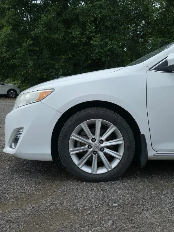 2012 Toyota Camry XLE - photo 5