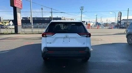 2024 Toyota RAV4 LE - photo 5
