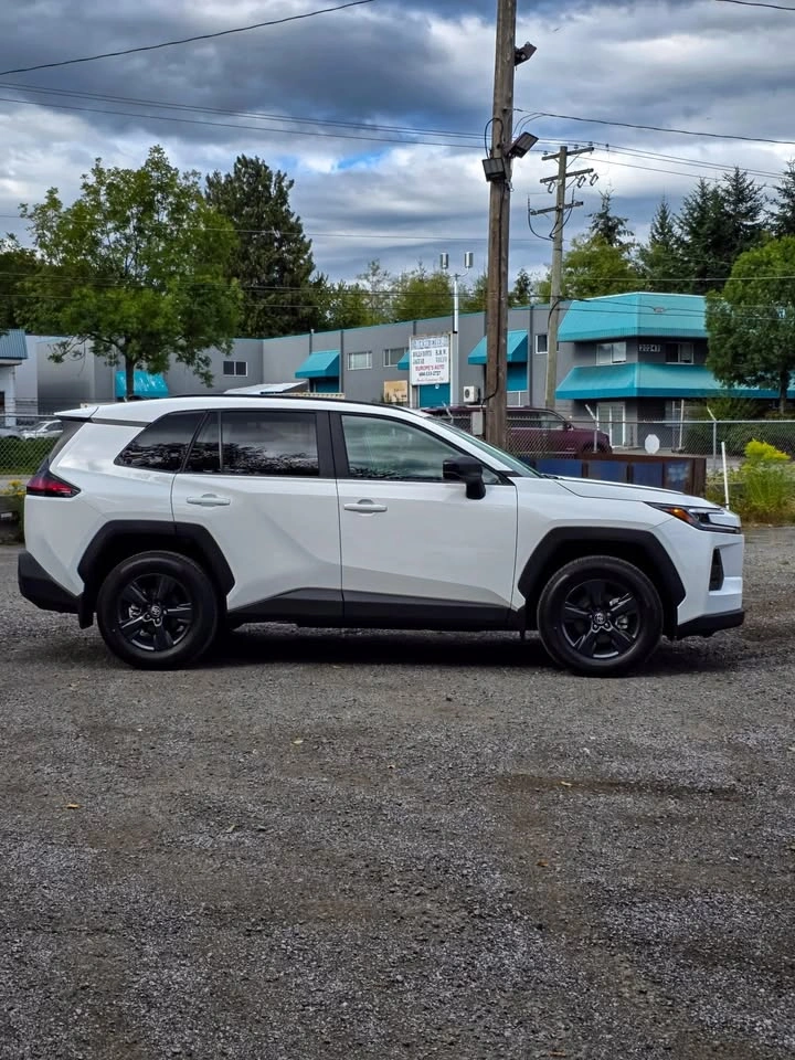 2026 Toyota RAV4 - photo 3