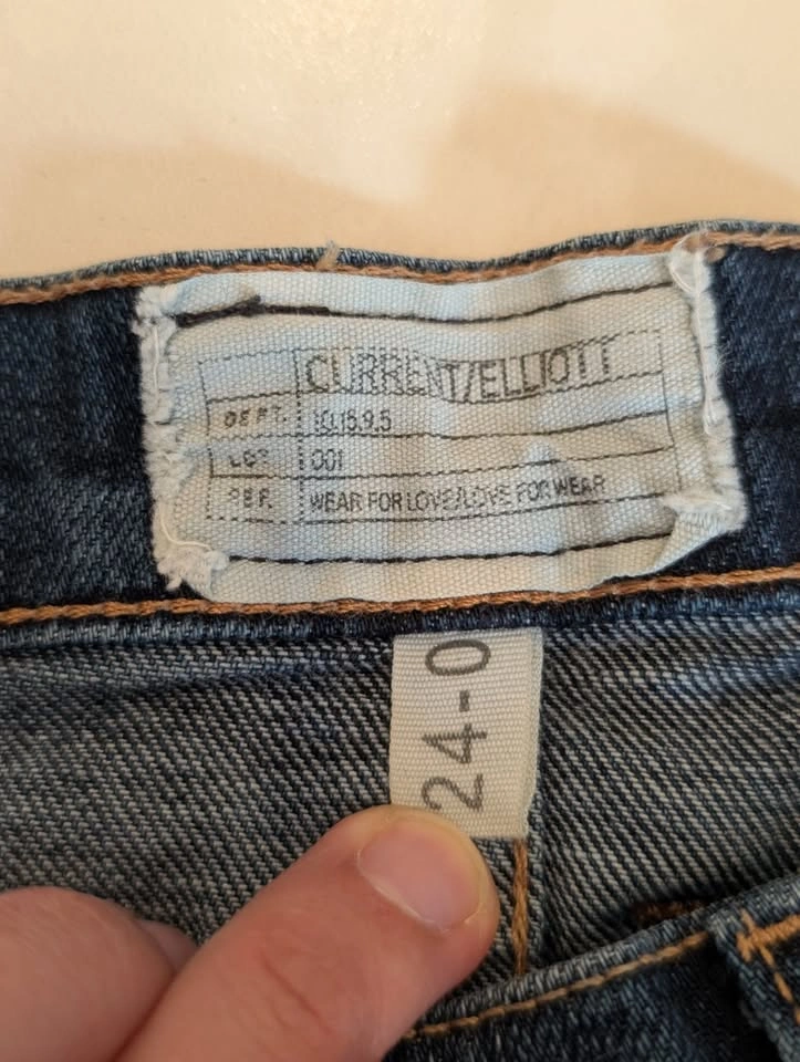 CURRENT/ELLIOTT The Fling Slim Boyfriend Jeans in Loved Wash - S - photo 2