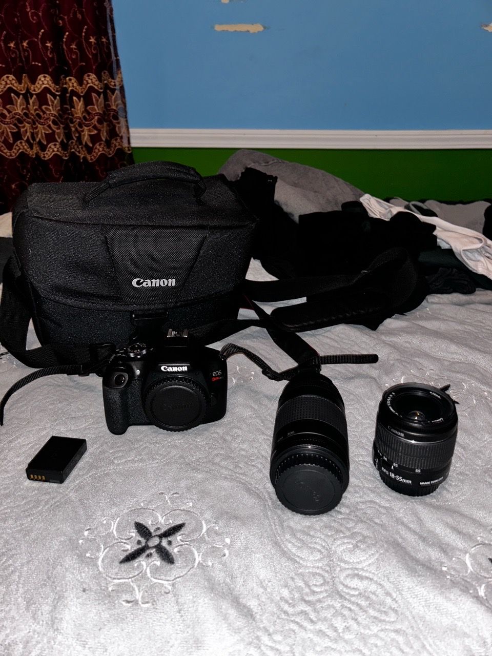 Canon Rebel T7 Camera