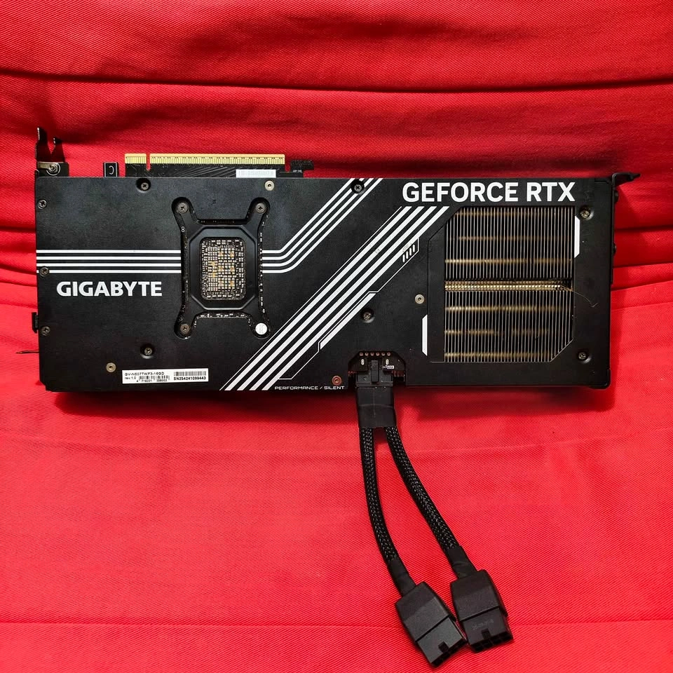 RTX 5070 Ti GIGABYTE WINDFORCE OC 16GB - Mint condition - photo 3