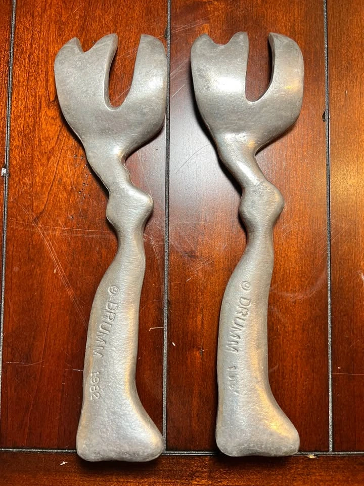 Vintage 1982 Don Drumm Cast Aluminum Salad Servers (Signed) - photo 2