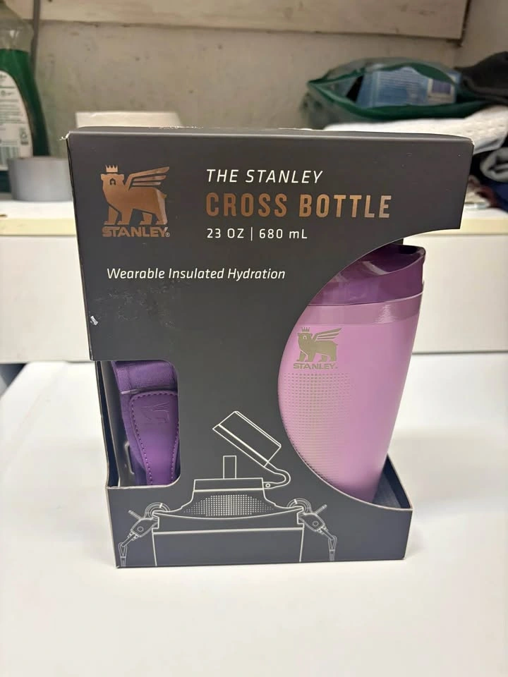 Brand New Stanley Cross Bottle 23 oz (680 mL) - Purple