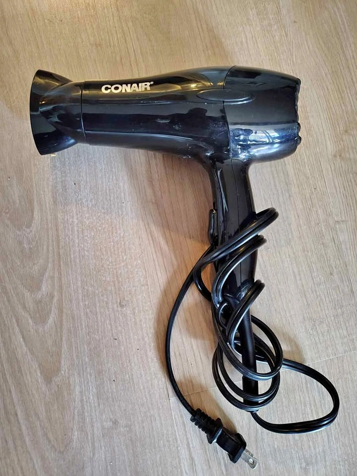 Hair dryer