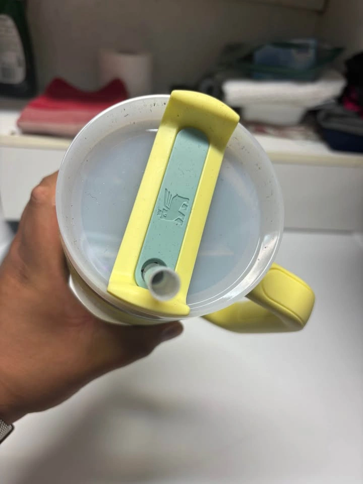 NWT Stanley Quencher H2.0 FlowState Tumbler (40 oz) – Pomelo Yel - photo 5