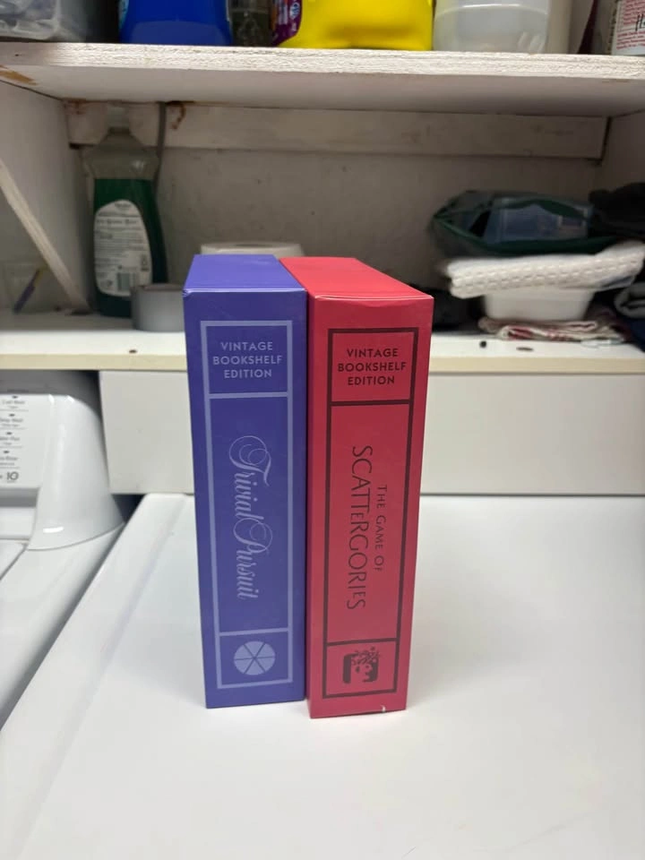 BNIB Vintage Bookshelf Edition Board Games Set of 2 - photo 4