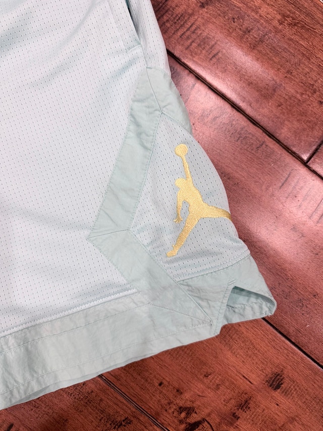 Jordan Mesh Shorts - photo 2