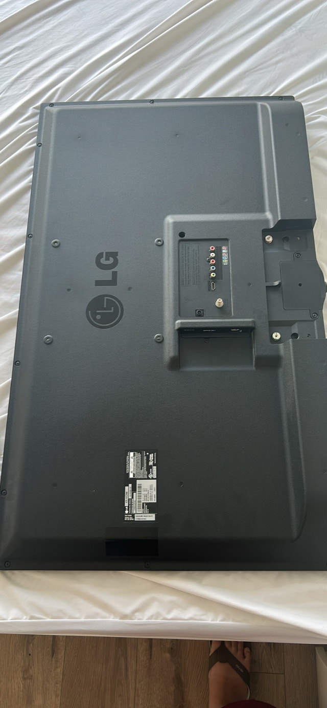 LG TV - photo 2