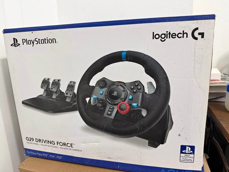 PlayStation Logictech G29 wheel and pedal with shifter