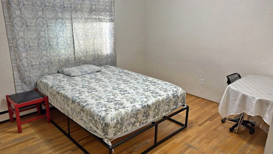 Private room for rent