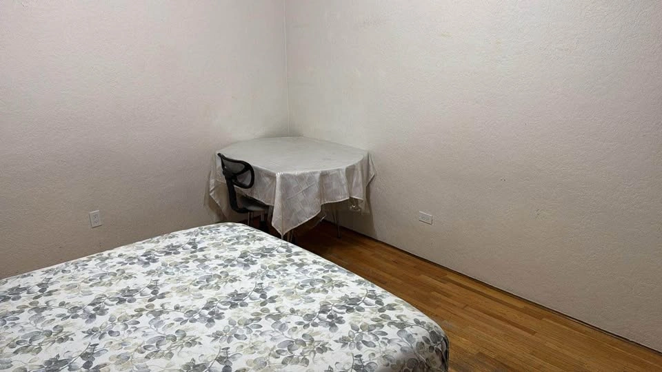 Private room for rent - photo 3