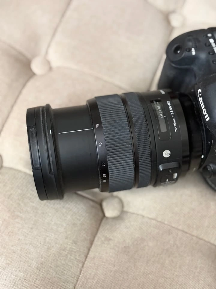 Canon 5D Mark III + Sigma 24-70mm f/2.8 Art Camera Kit - photo 3