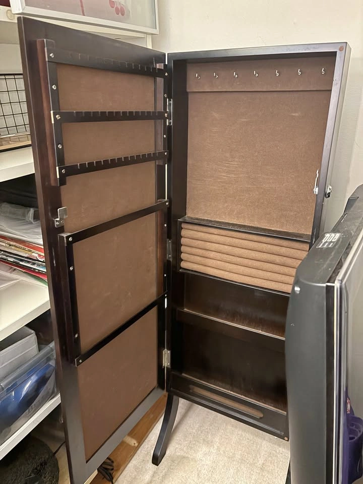 Half Length Mirror Jewellery Armoire / Storage Cabinet