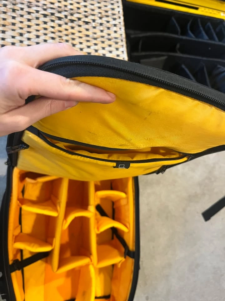 Vanguard Rolling Camera Bag - photo 3